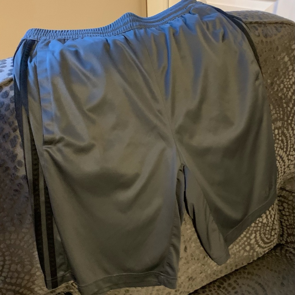 Adidas Mens ClimaCool Mens Athletic Shorts Size M - Picture 2 of 12